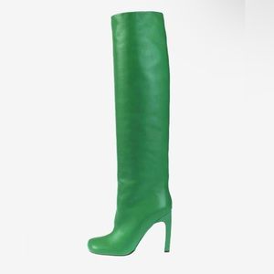 Super cute & comfy Knee high wide calf boots